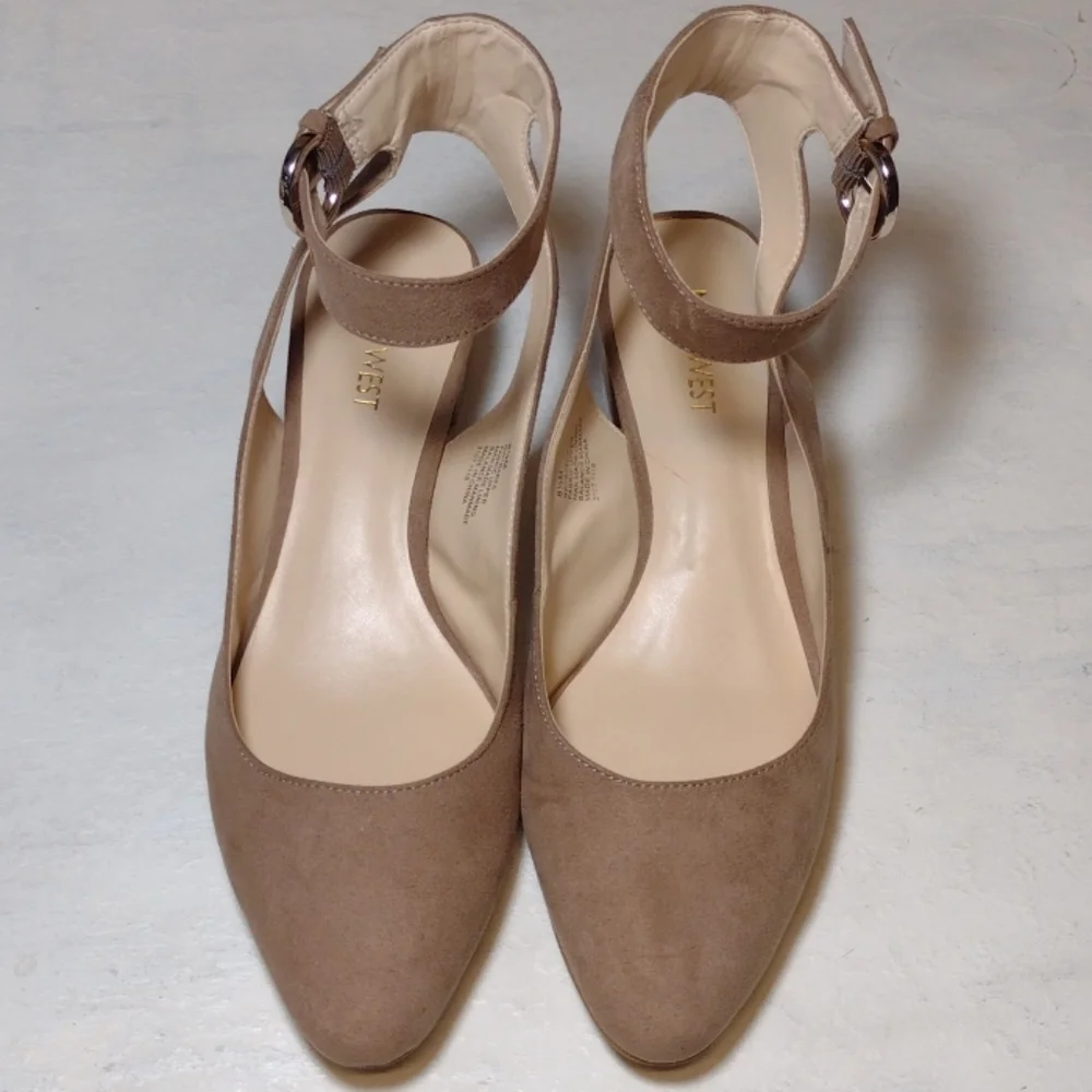 Nine West faux suede shoes size 8 1/2